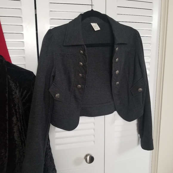 blazer - Picture 2 of 2